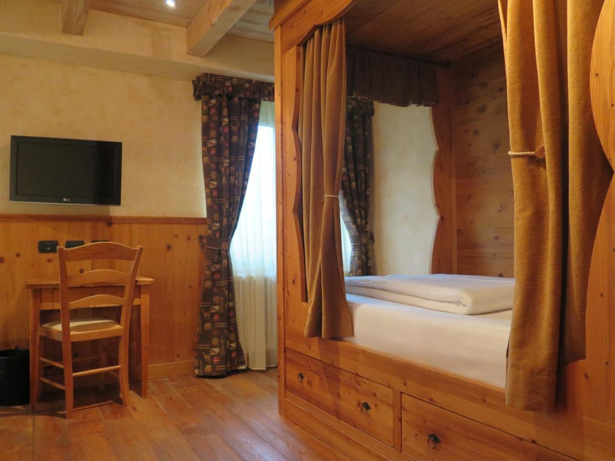 Hotel Miravidi A Cervinia เบรยล์-แชร์วิเนีย ภายนอก รูปภาพ