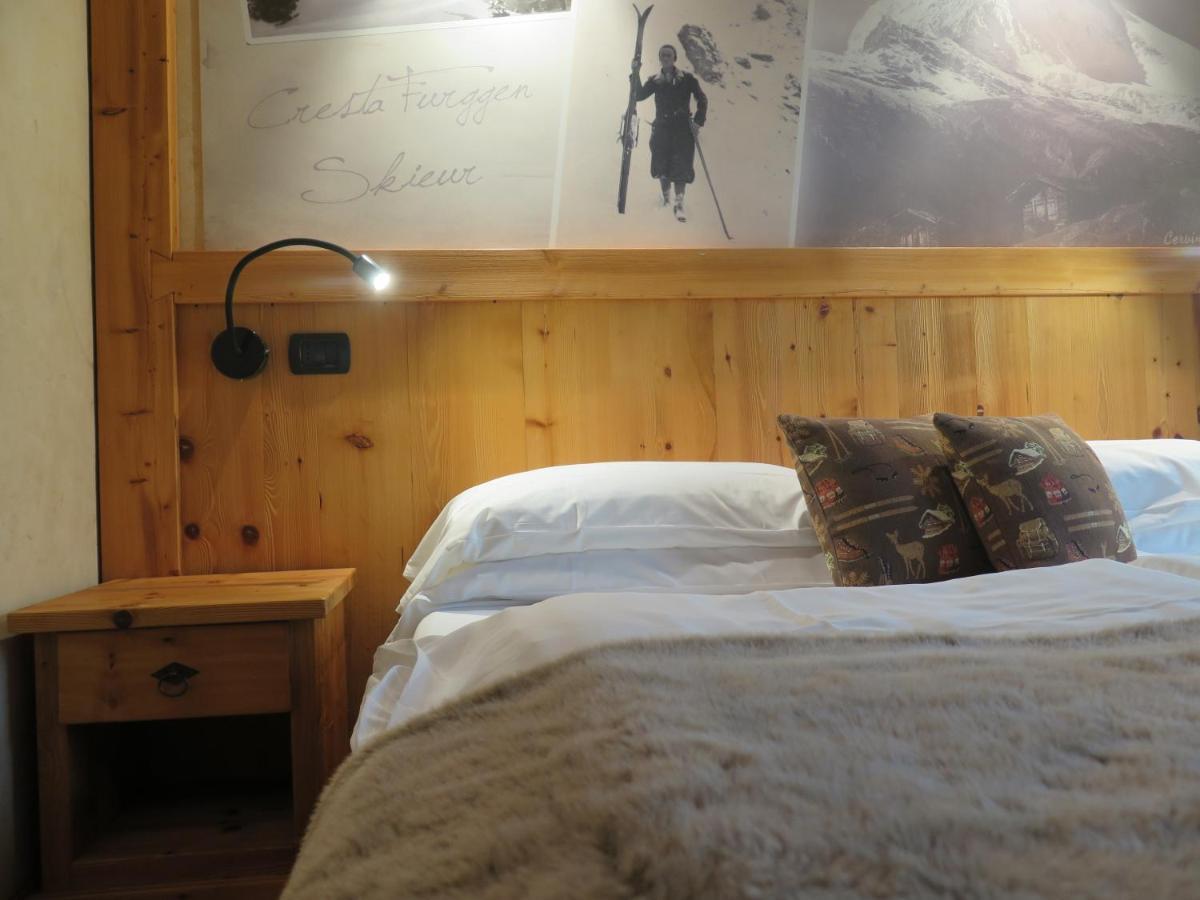 Hotel Miravidi A Cervinia เบรยล์-แชร์วิเนีย ภายนอก รูปภาพ