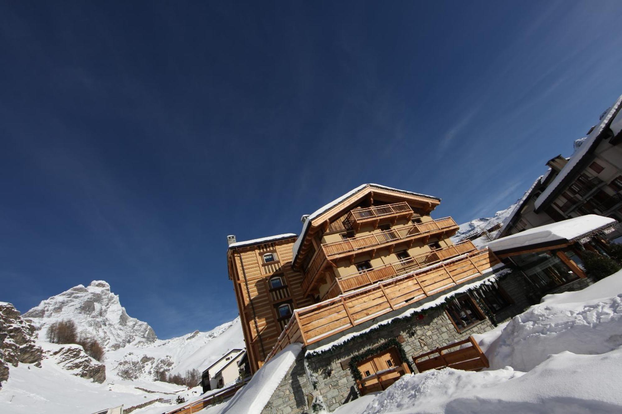 Hotel Miravidi A Cervinia เบรยล์-แชร์วิเนีย ภายนอก รูปภาพ