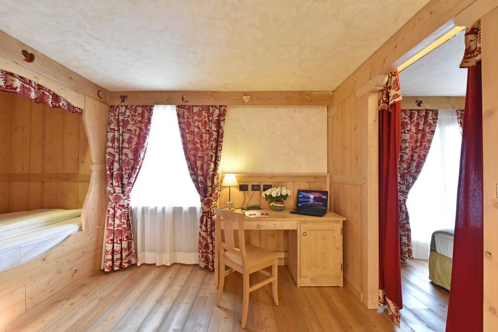 Hotel Miravidi A Cervinia เบรยล์-แชร์วิเนีย ห้อง รูปภาพ
