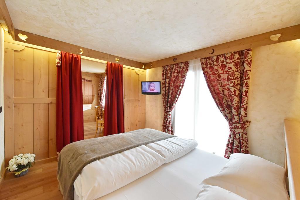 Hotel Miravidi A Cervinia เบรยล์-แชร์วิเนีย ห้อง รูปภาพ