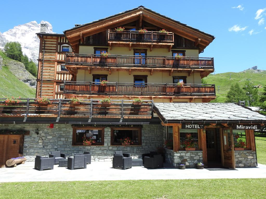Hotel Miravidi A Cervinia เบรยล์-แชร์วิเนีย ภายนอก รูปภาพ
