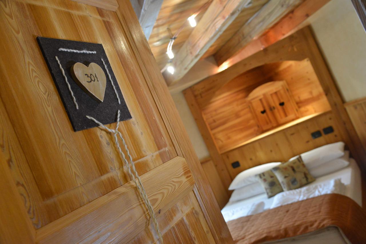 Hotel Miravidi A Cervinia เบรยล์-แชร์วิเนีย ภายนอก รูปภาพ