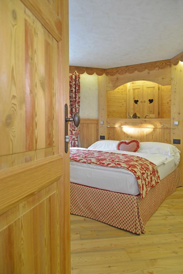 Hotel Miravidi A Cervinia เบรยล์-แชร์วิเนีย ภายนอก รูปภาพ