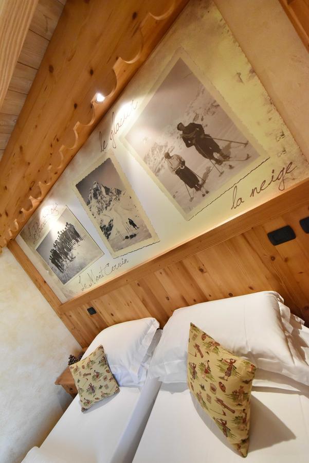 Hotel Miravidi A Cervinia เบรยล์-แชร์วิเนีย ภายนอก รูปภาพ