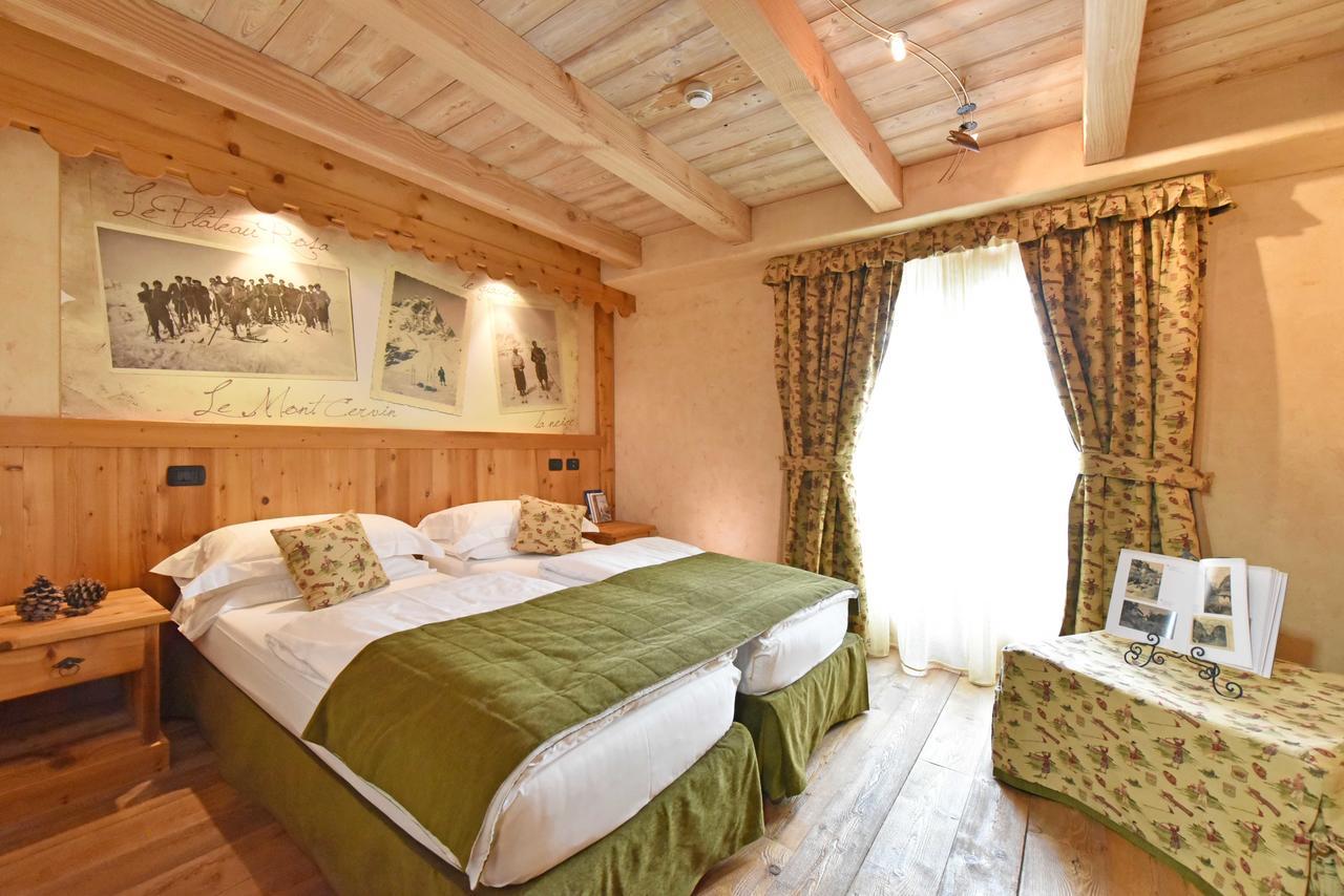 Hotel Miravidi A Cervinia เบรยล์-แชร์วิเนีย ภายนอก รูปภาพ