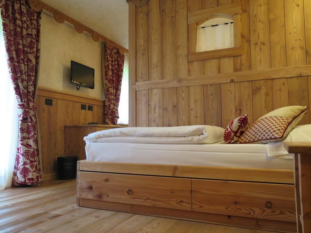 Hotel Miravidi A Cervinia เบรยล์-แชร์วิเนีย ภายนอก รูปภาพ
