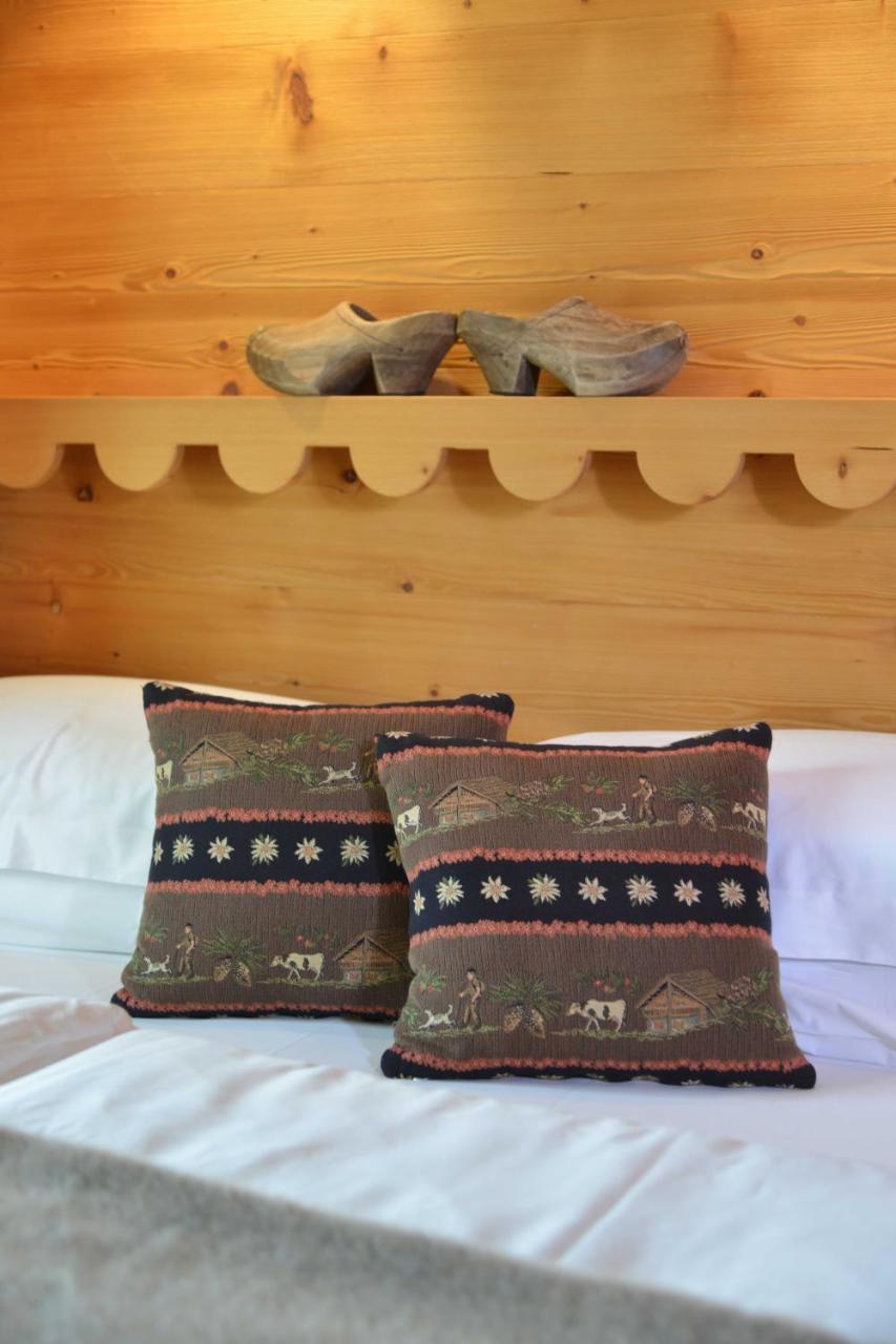 Hotel Miravidi A Cervinia เบรยล์-แชร์วิเนีย ภายนอก รูปภาพ